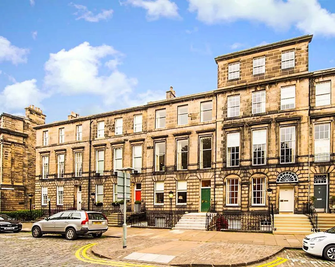 Beautiful City Centre Georgian 4 Bed Townhouse With Private Garden Edinburgh