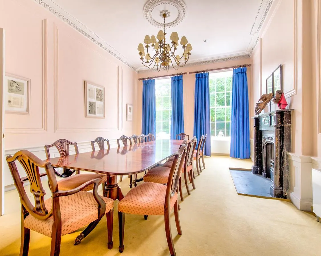 Holiday home Beautiful City Centre Georgian 4 Bed Townhouse With Private Garden Edinburgh