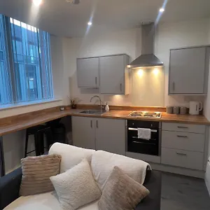 https://1-bed-cosy-apartment-fast-5g-wifi-newly-renovated.hotelsin-chester.com