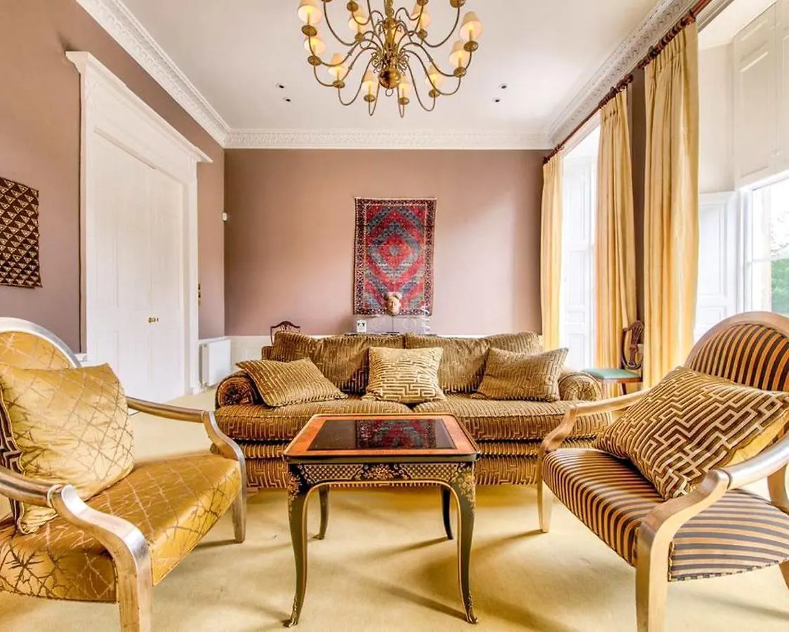 Beautiful City Centre Georgian 4 Bed Townhouse With Private Garden Edinburgh