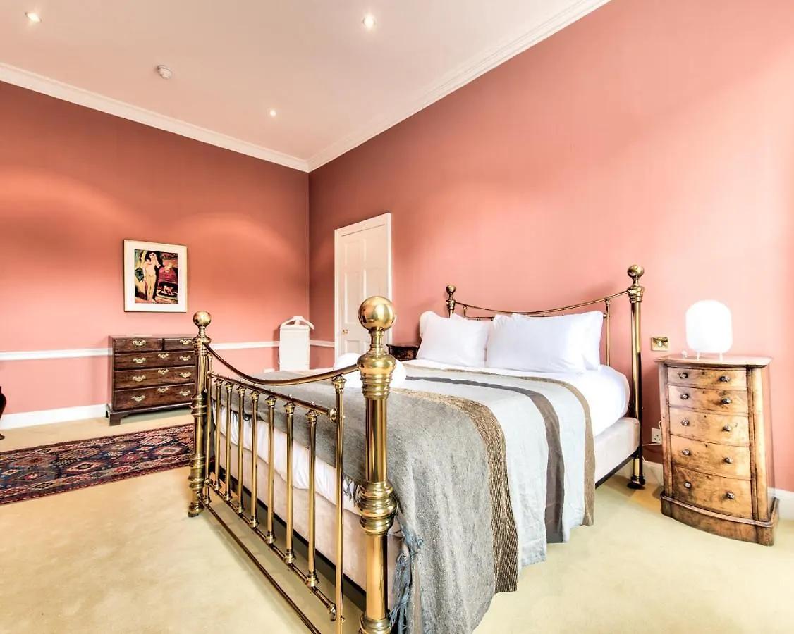 Beautiful City Centre Georgian 4 Bed Townhouse With Private Garden Edinburgh United Kingdom