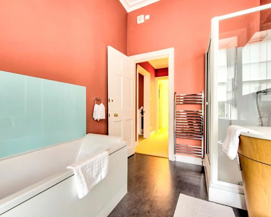 Holiday home Beautiful City Centre Georgian 4 Bed Townhouse With Private Garden Edinburgh